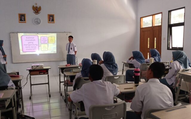 Inovatif, Pembelajaran Bahasa Indonesia di MAN 1 Majalengka Gunakan Media Interaktif Wordwall