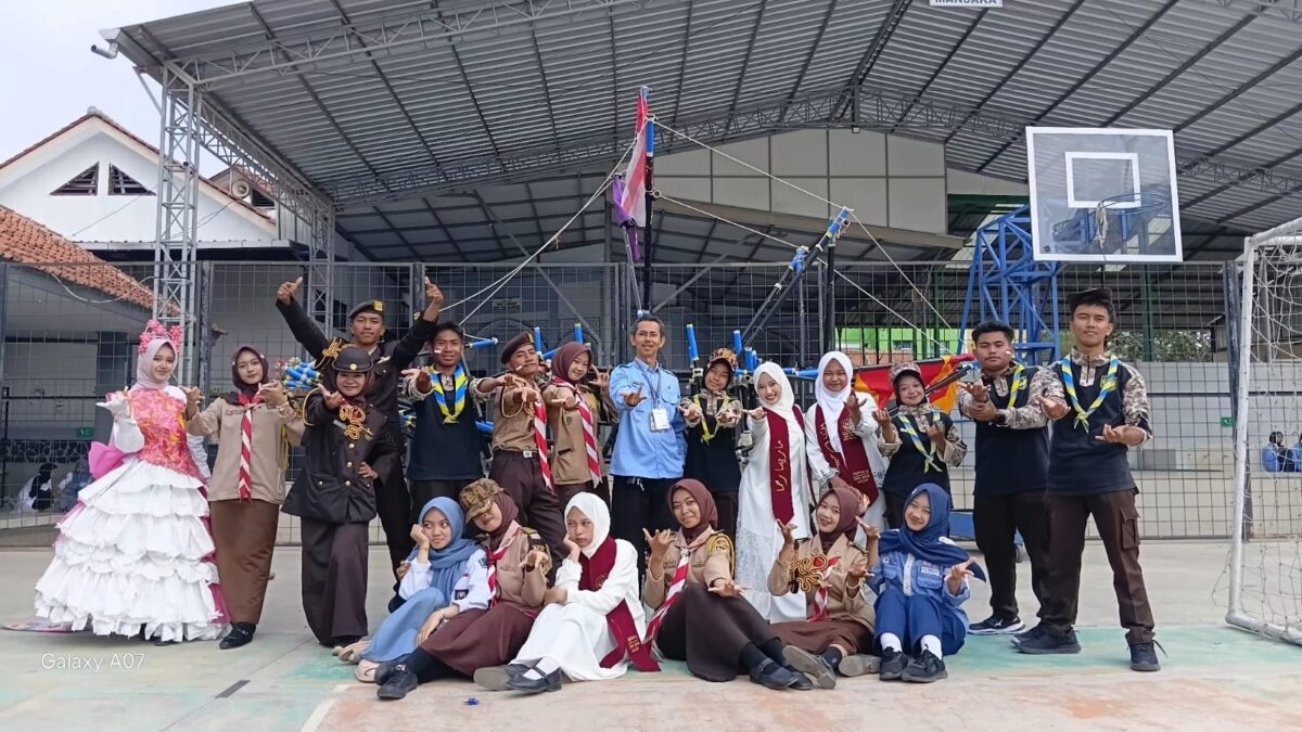 Koordinator Karnaval MAN 1 Majalengka Apresiasi Kreasi Siswa dan Ekstrakurikuler HUT Ke-81 RI