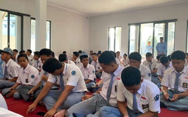 Tingkatkan Kedisiplinan dan Akhlak Siswa, MAN 1 Majalengka Rutinkan Pembiasaan Salat Duha Bersama