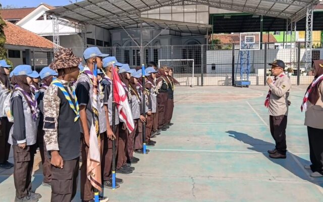Plt Kepala MAN 1 Majalengka Lepas 22 Calon Penegak Bantara Tembus Rute 30 Kilometer