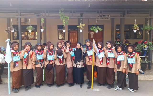 Siswa Kelas X-9 MAN 1 Majalengka Ikuti Pembekalan Intensif Jelang Perkemahan Pelantikan Bersama
