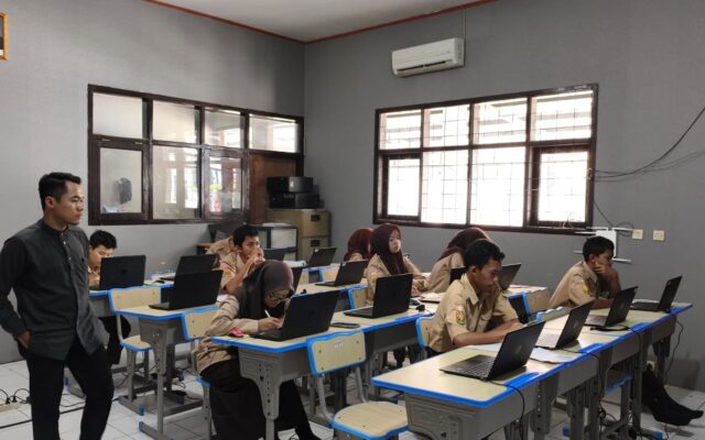 Mantapkan Persiapan, Siswa-siswi MAN 1 Majalengka Sukses Ikuti Simulasi OMI Sains