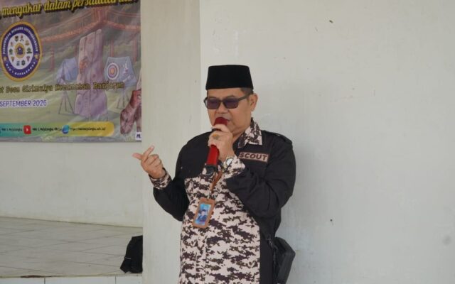 Awali Kemah Bersama, Pembina IRMA MAN 1 Majalengka Pimpin Doa Pembukaan