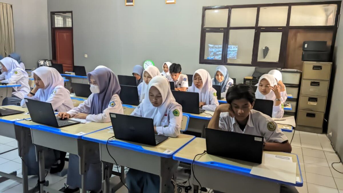 Biologi dan Kimia Tutup Hari Pertama OMI 2026 di MAN 1 Majalengka