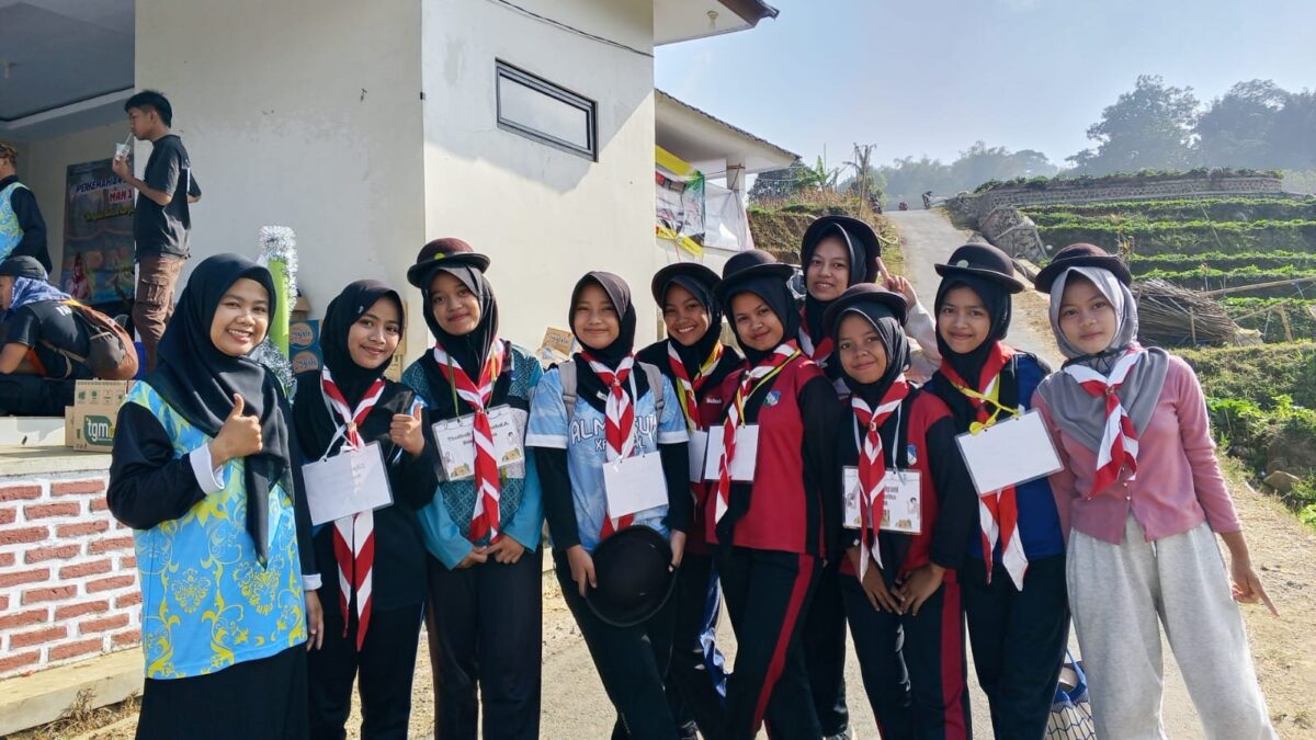 Asah Kerja Sama Tim, Siswa X-8 MAN 1 Majalengka Antusias Ikuti Wide Game