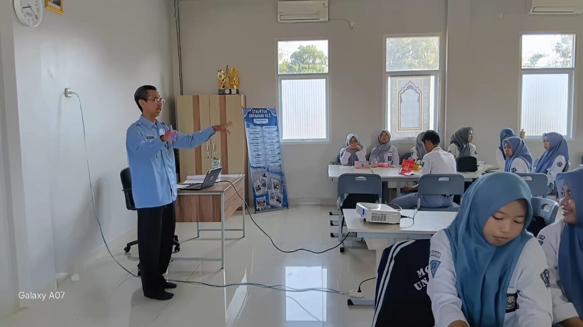 Penguatan dan Refleksi Akhir Pembelajaran Kunci Keberhasilan Pembelajaran Fikih MAN 1 Majalengka