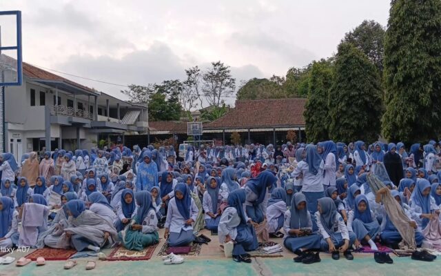 Tingkatkan Kedisiplinan dan Spiritualitas Siswa, MAN 1 Majalengka Rutin Gelar Shalat Dhuha Bersama