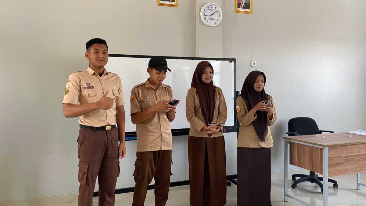 Siswa XII.2 Tingkatkan Wawasan Sejarah Nusantara Melalui Presentasi Kesultanan Gowa