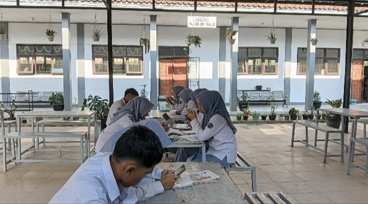 Sembilan Siswa MAN 1 Majalengka Ikuti Bimbingan Intensif Menuju OESN 2026