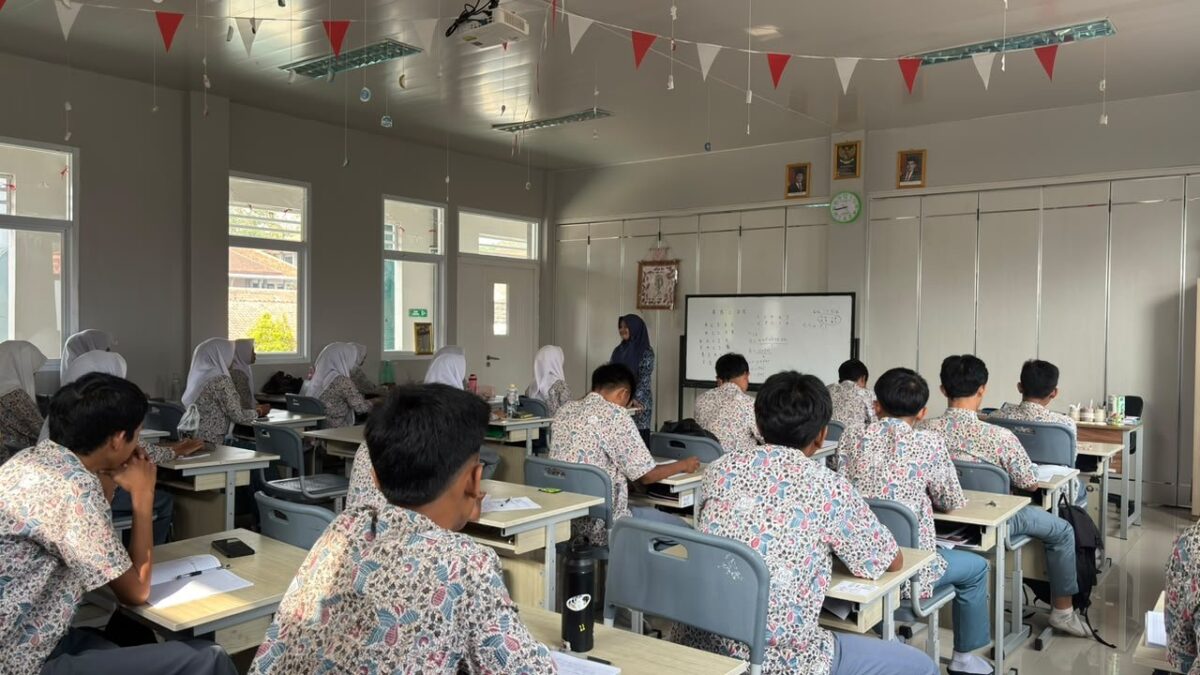 Persiapan Masa Depan, Siswa XII MAN 1 Majalengka Ikuti Sosialisasi Pemilih Pemula