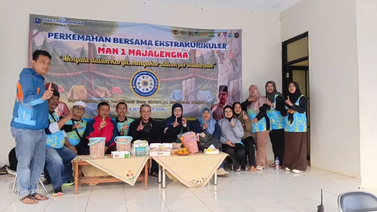 Purna Kepala dan Kaur TU MAN 1 Majalengka Kunjungi Perkemahan Ekstrakurikuler di Buper Lebak Barat