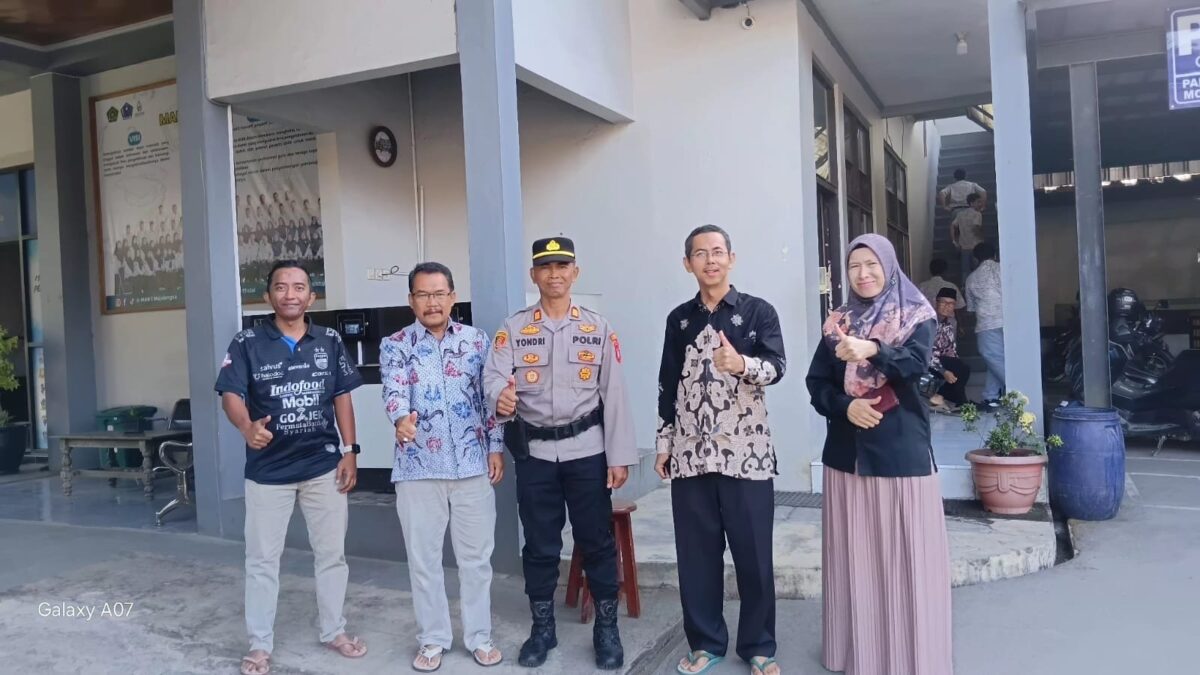 Perkuat Kedisiplinan Siswa, Kapolsek Talaga dan Plt Kepala MAN 1 Majalengka Jalin Sinergi