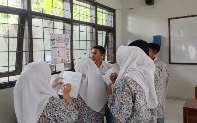Inovasi Pembelajaran Sejarah: Siswa Kelas 11.3 Gelar Jelajah Museum Mini Lewat Gallery Walk