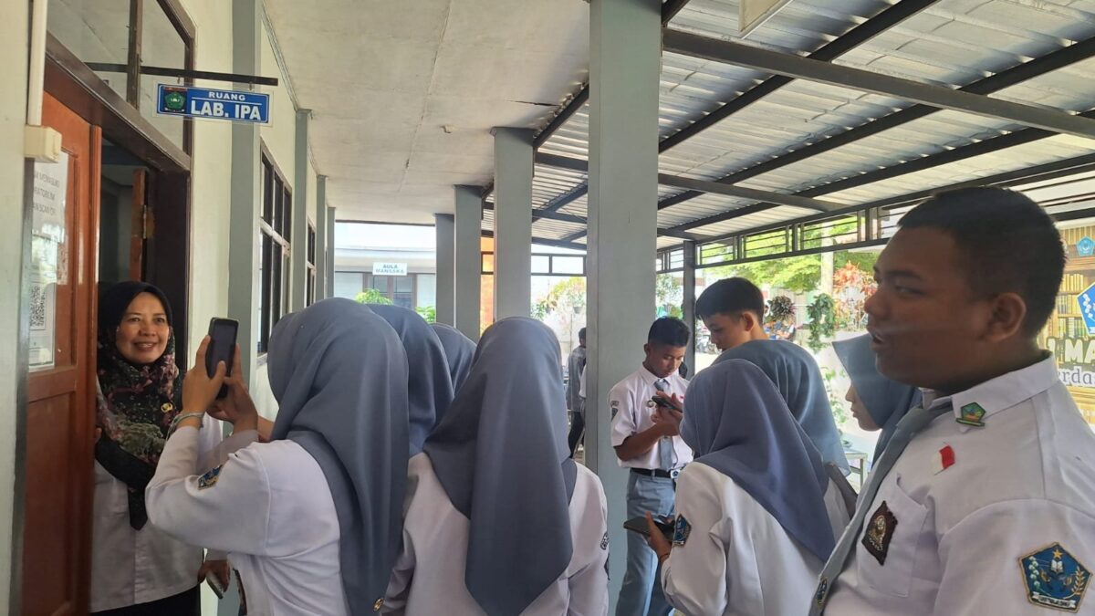 Modernisasi Layanan Pendidikan, MAN 1 Majalengka Terapkan Sistem Lab IPA Digital