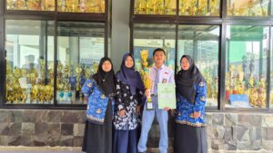MAN 1 Majalengka Berikan Apresiasi Siswa Peraih Juara 2 Ekonomi Olimpiade Madrasah Indonesia