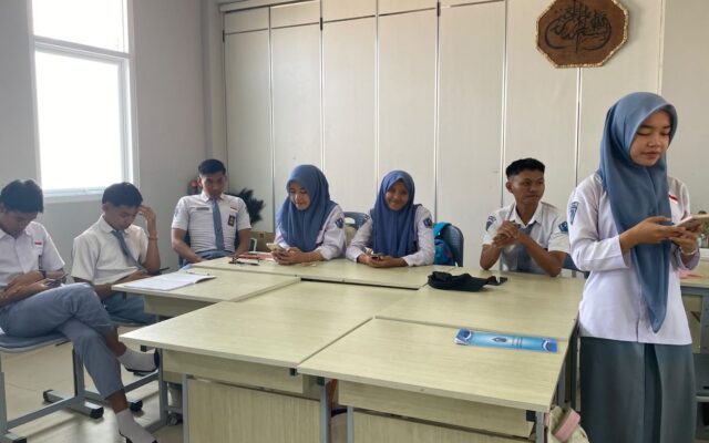 Perkuat Pemahaman Hukum Islam, Siswa Kelas XII.2 Ikuti Pembelajaran Materi Ijma