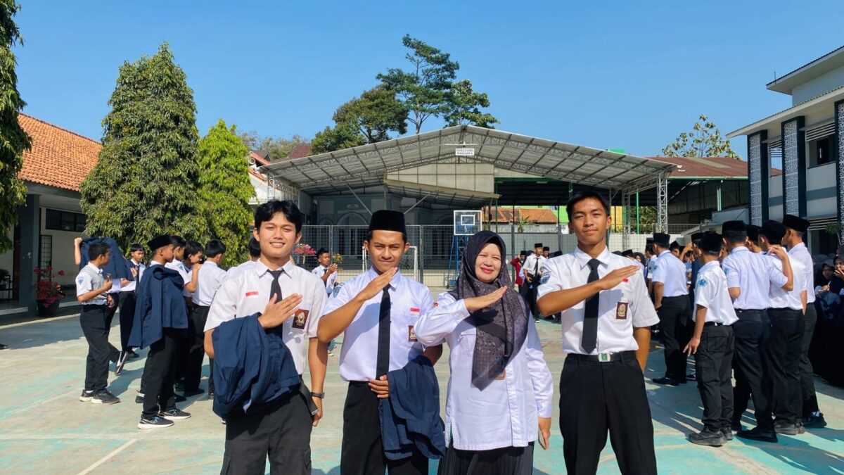 Apresiasi Siswa Purna Tugas, Wali Kelas XII.3 MAN 1 Majalengka Ungkap Rasa Bangga