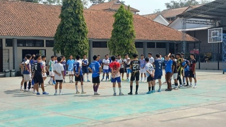 Perkuat Strategi dan Mental, MAN 1 Majalengka Gelar Diklat Mingguan Futsal