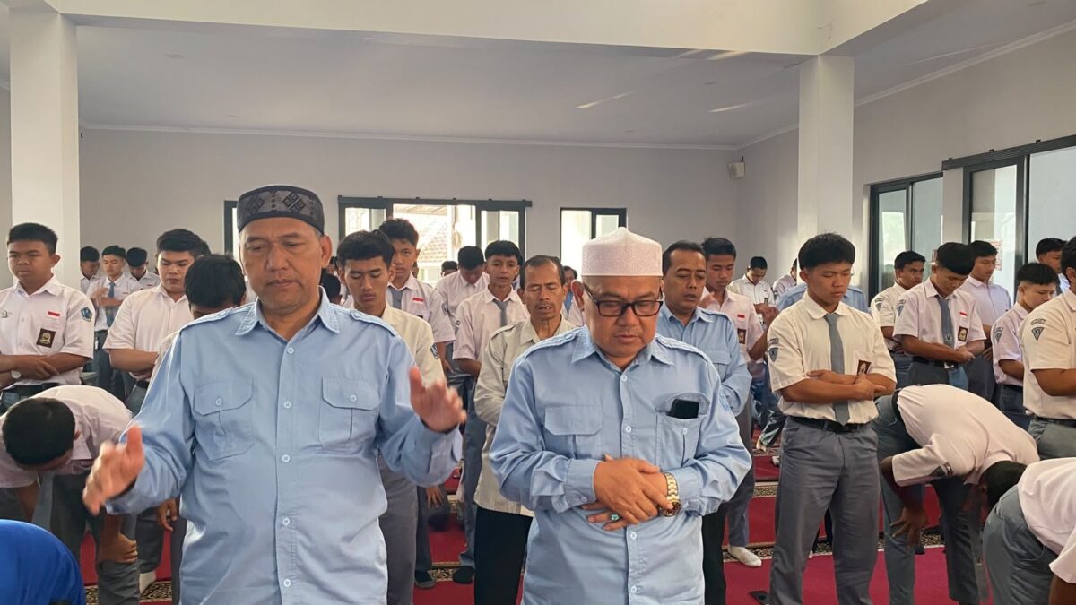 Tingkatkan Karakter Siswa, MAN 1 Majalengka Konsisten Terapkan Pembiasaan, Sholawat Nabi, Shalat Dhuha dan Doa