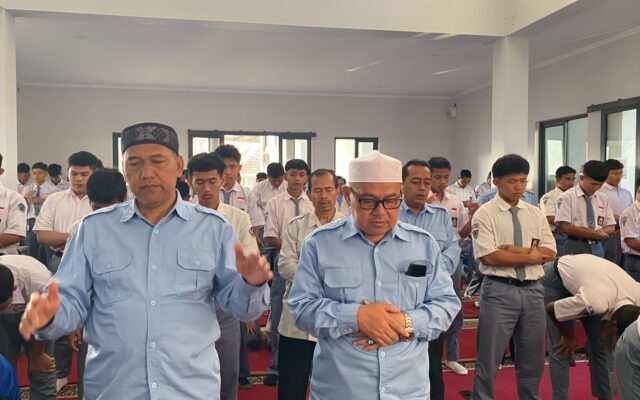 Tingkatkan Karakter Siswa, MAN 1 Majalengka Konsisten Terapkan Pembiasaan, Sholawat Nabi, Shalat Dhuha dan Doa