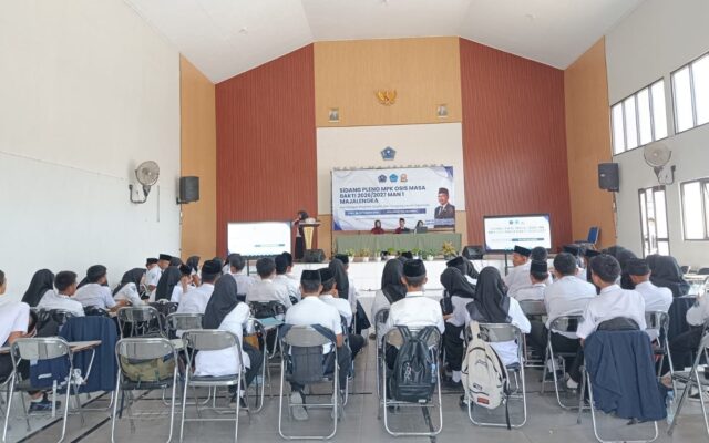 MAN 1 Majalengka Gelar Sidang Pleno MPK OSIS 2026/2027 Tegaskan Disiplin dan Amanah Organisasi