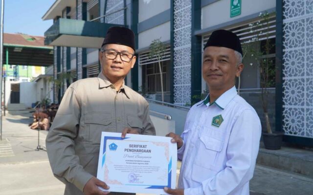 Mampu Tingkatkan Publikasi, Caraka MAN 1 Majalengka Terima Penghargaan Kontributor Berita