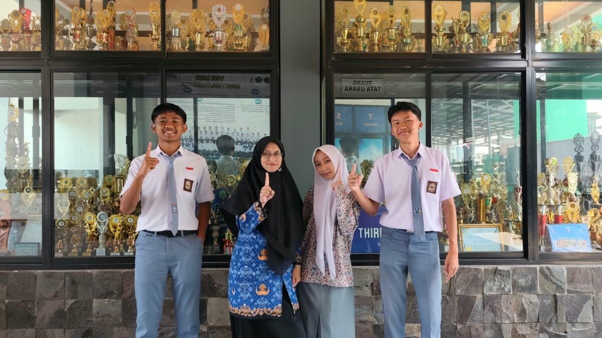 Raih Tiket Kabupaten, Tiga Siswa XII.1 MAN 1 Majalengka Siap Berlaga di OMI