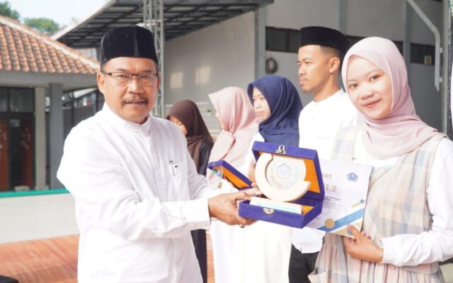 Tingkatkan Kedisiplinan Kehadiran, Kelas XII-2 MAN 1 Majalengka Raih Predikat Paling Rajin