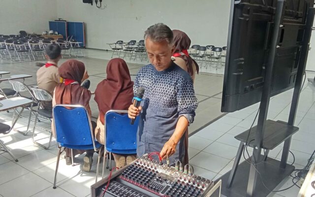 Dukung Kelancaran Serah Terima Jabatan Pramuka, MAN 1 Majalengka Optimalkan Sarana Audio
