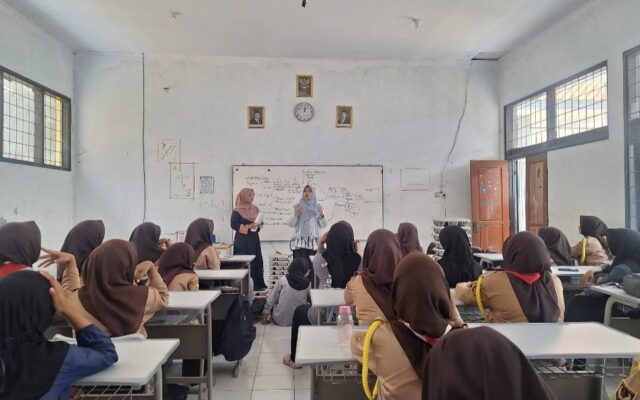 Tumbuhkan Jiwa Entrepreneurship, Siswi MAN 1 Majalengka Susun Bisnis Plan Minuman Segar