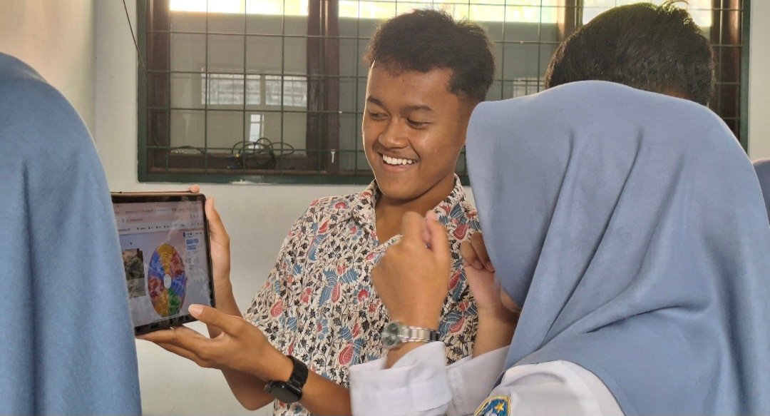 Tingkatkan Efektivitas Pembelajaran, Guru Matematika MAN 1 Majalengka Gunakan Media Spin Wheel