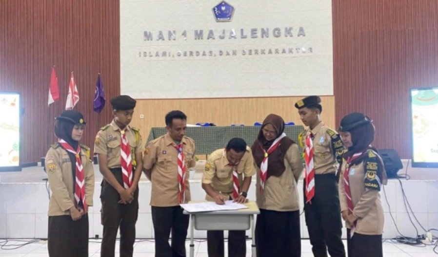 Regenerasi Kepemimpinan Pramuka, MAN 1 Majalengka Gelar Musyawarah Ambalan dan Sertijab