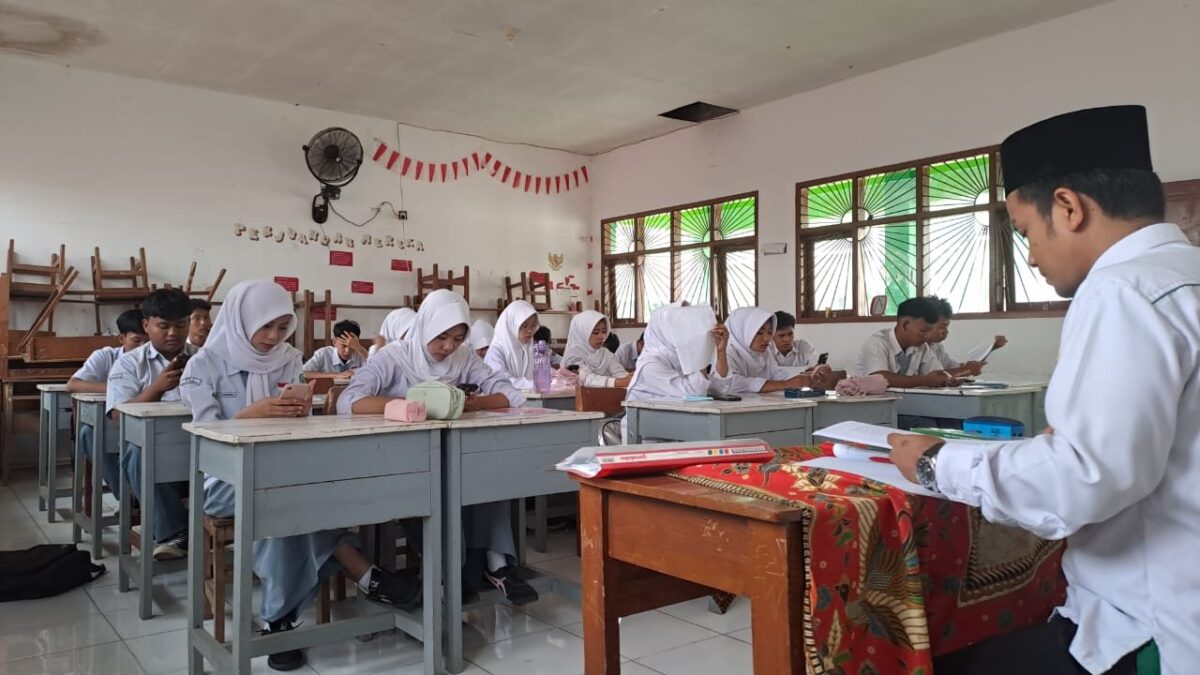 Debat Ilmiah Warnai Pembelajaran SKI di MAN 3 Majalengka