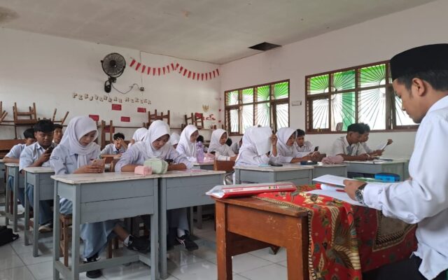 Debat Ilmiah Warnai Pembelajaran SKI di MAN 3 Majalengka