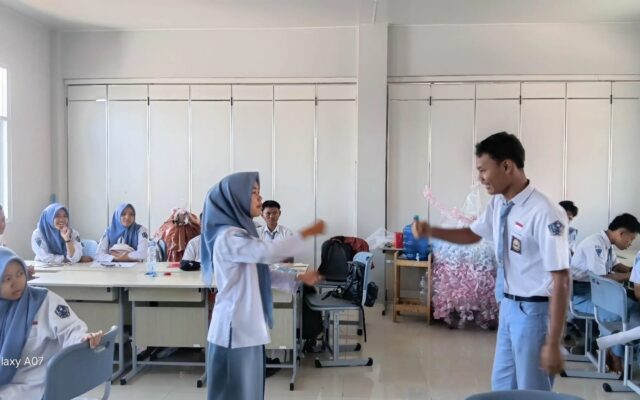 Ice Breaking Kreatif Warnai Pembelajaran Fikih Siswa MAN 1 Majalengka