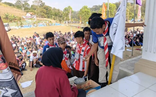 UPZ MAN 1 Majalengka Galang Donasi Peduli Bencana NTT pada Perkemahan Ekstrakurikuler