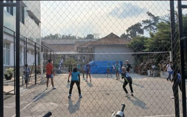 Tingkatkan Kualitas Atlet Muda, MAN 1 Majalengka Gelar Latihan Rutin Bola Voli