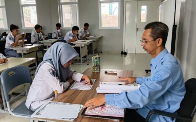 Memonitor Kemampuan Baca Al-Qur’an Siswa, Guru Fikih Manfaatkan Pembiasaan Tadarus