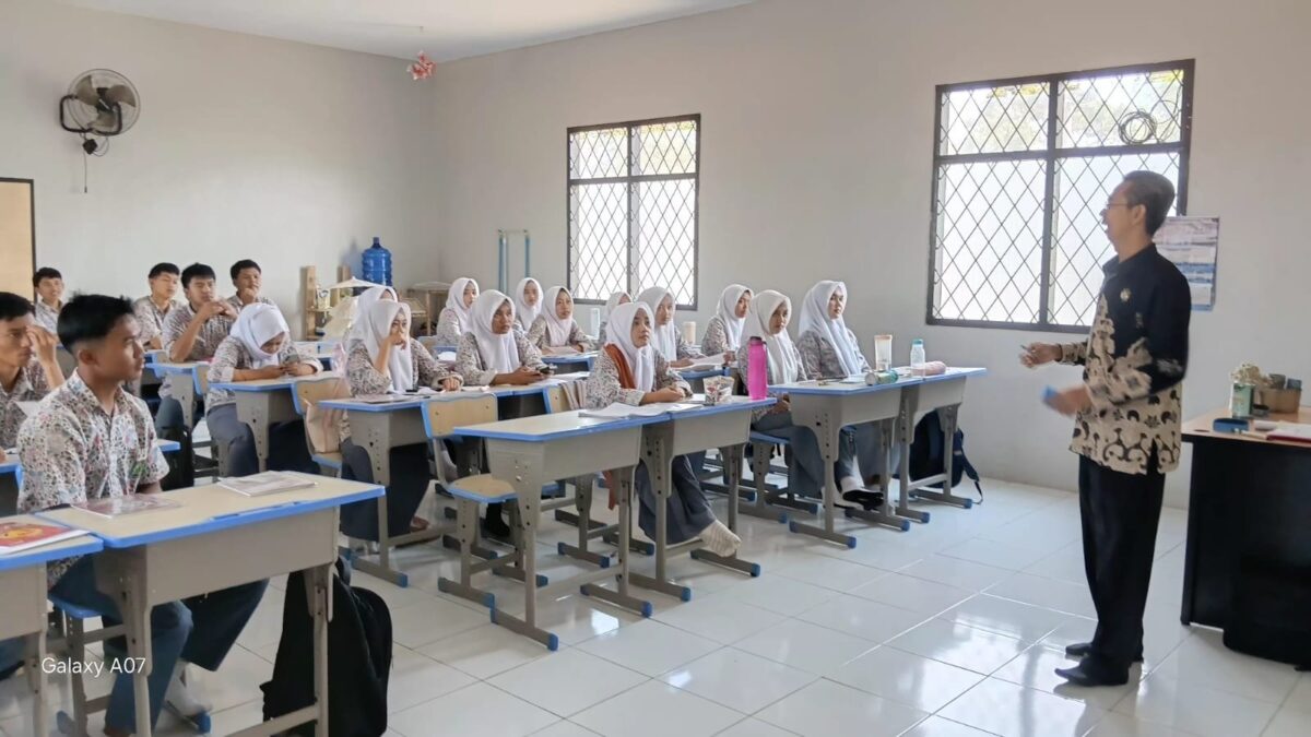 Kreatif dan Edukatif, Pembelajaran Fikih di MAN 1 Majalengka Diselingi Sisipan Ice Breaking Bermakna