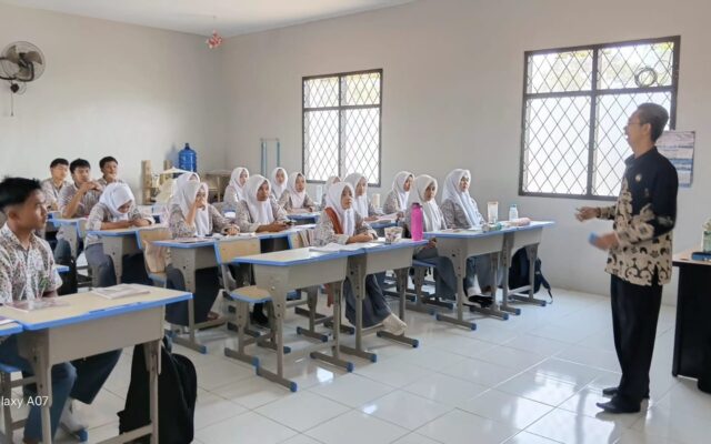 Kreatif dan Edukatif, Pembelajaran Fikih di MAN 1 Majalengka Diselingi Sisipan Ice Breaking Bermakna