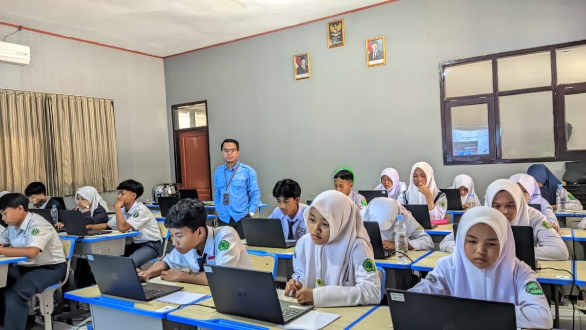 Giliran MTs berlaga, 73 peserta dari 13 madrasah tuntaskan tiga sesi OMI 2026 hari kedua di MAN 1 Majalengka