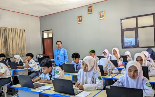 Giliran MTs berlaga, 73 peserta dari 13 madrasah tuntaskan tiga sesi OMI 2026 hari kedua di MAN 1 Majalengka