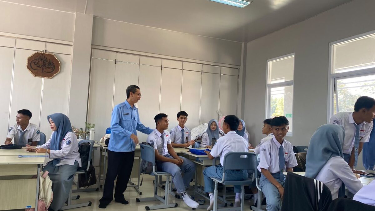 Ciptakan Suasana Belajar Menyenangkan, Siswa MAN 1 Majalengka Ikuti Kegiatan Ice Breaking