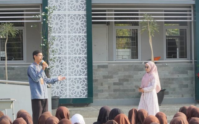 Tingkatkan Kedisiplinan dan Kebersamaan, MAN 1 Majalengka Gelar Pengarahan Penting Usai Kultum Jumat