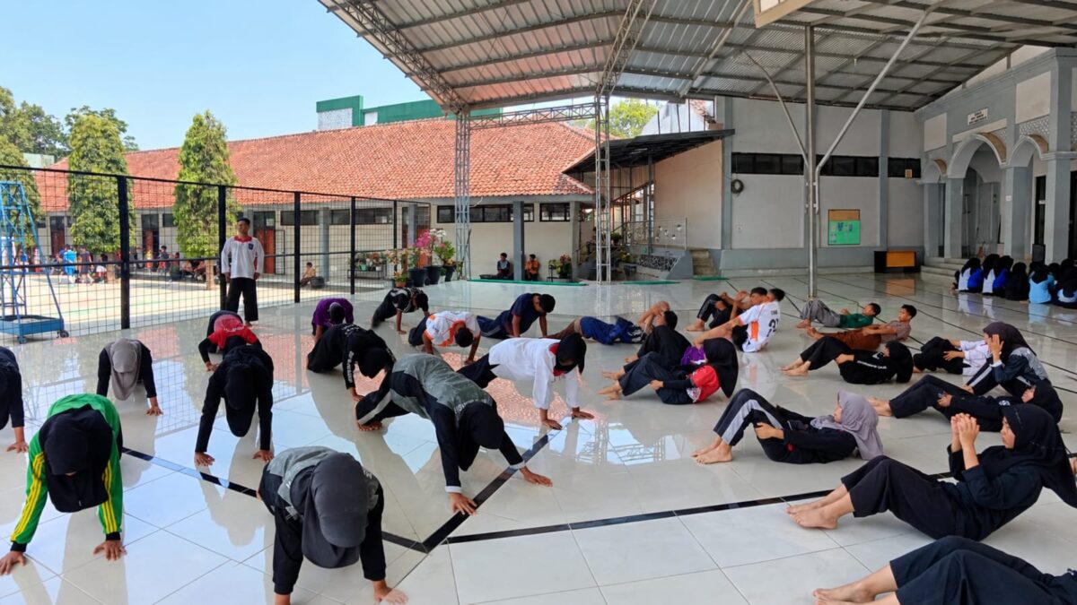 Pencak silat MAN 1 Majalengka Bentuk Generasi Muda Berkarakter dan Berprestasi