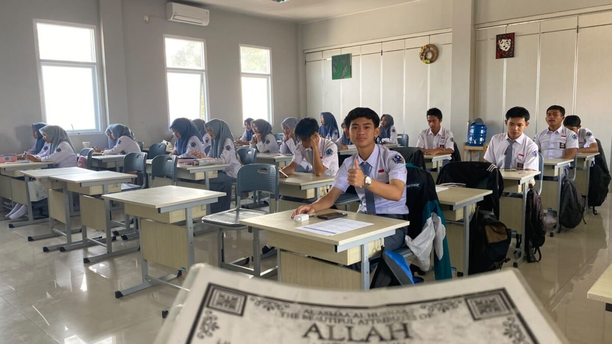 Implementasi Kurikulum Berbasis Cinta, Siswa MAN 1 Majalengka Biasakan Pembacaan Asmaul Husna Sebelum Pembelajaran