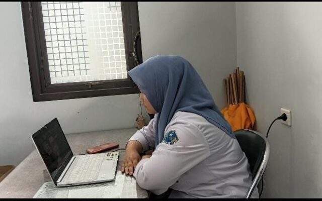 Sabet Nilai Tertinggi Esai, Siswi MAN 1 Majalengka Melaju ke Presentasi AEC Uniku