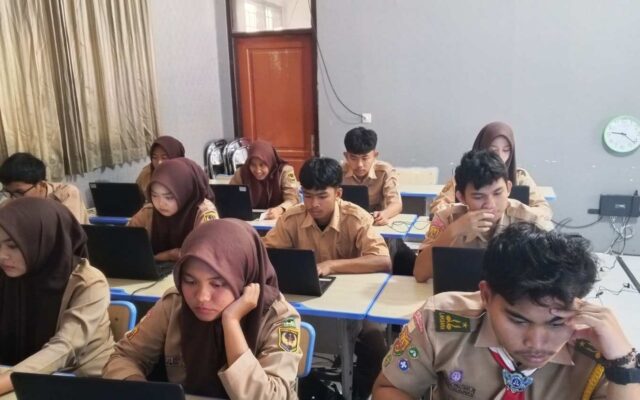 MAN 1 Majalengka Gelar Gladi Bersama TKA Gelombang II untuk Mantapkan Kesiapan Siswa