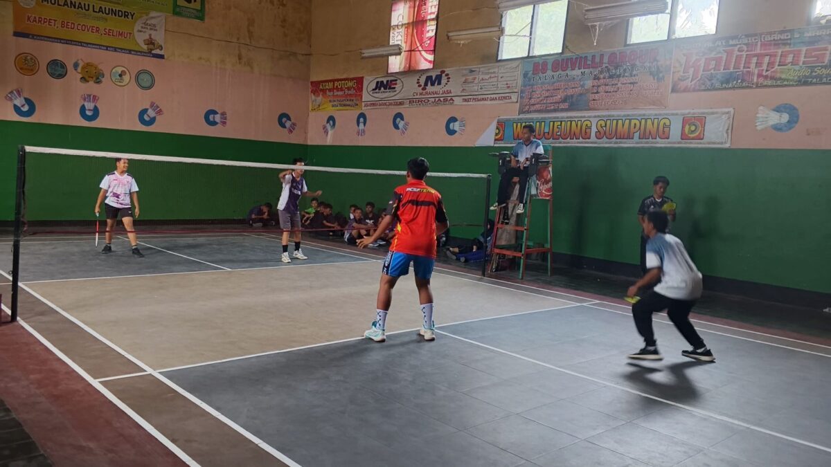 Tingkatkan Mental Bertanding, Siswa MAN 1 Majalengka Gelar Diklat Badminton di GOR Talagawetan
