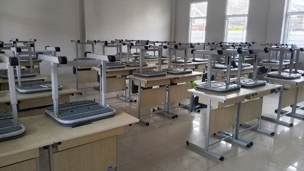 Wujudkan Lingkungan Belajar Kondusif, Siswa MAN 1 Majalengka Giatkan Piket Rutin Kebersihan